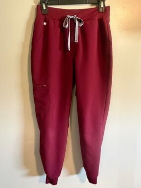 FIGS Women's Maroon Zamora Technical Collection Jogger Scrub Pants size small